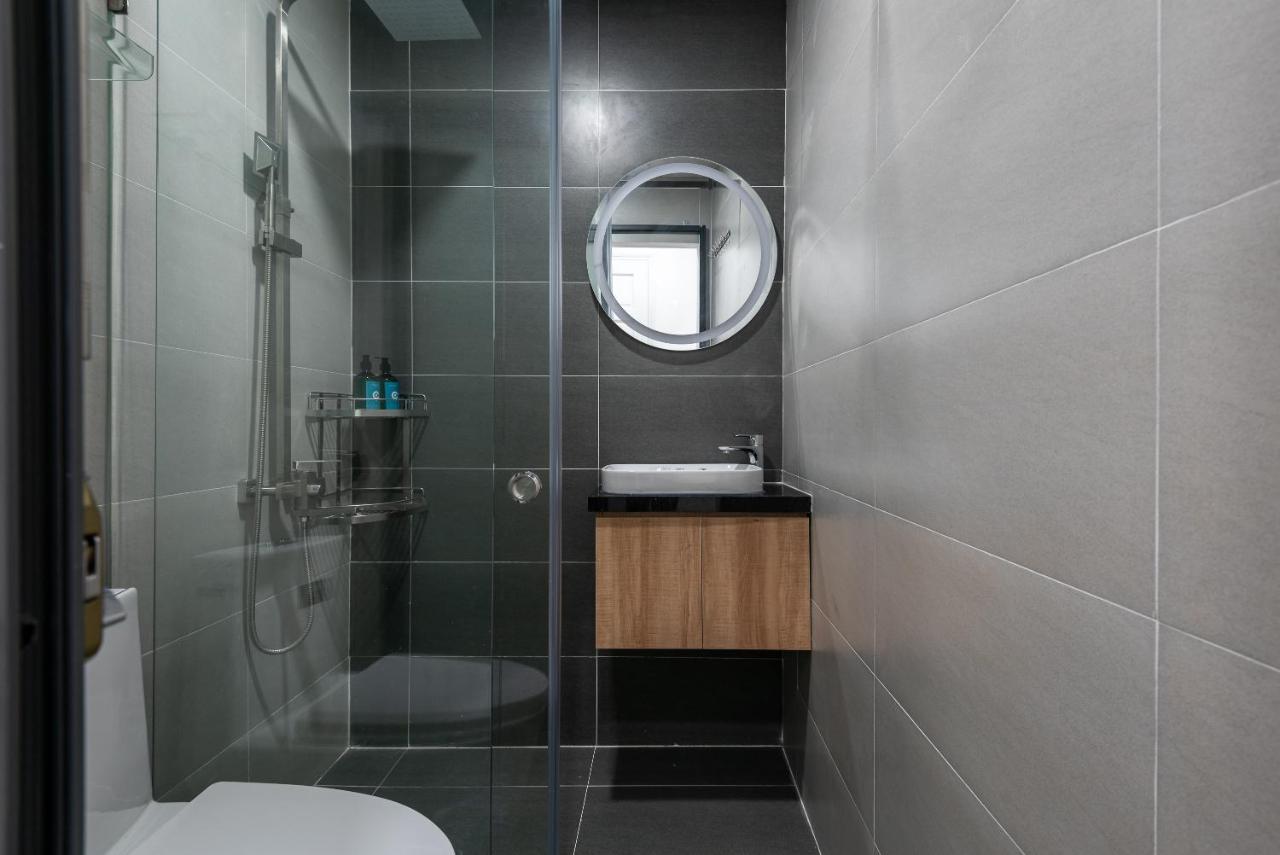 مدينة هوشي منه Cozrum Homes - Oriental House المظهر الخارجي الصورة